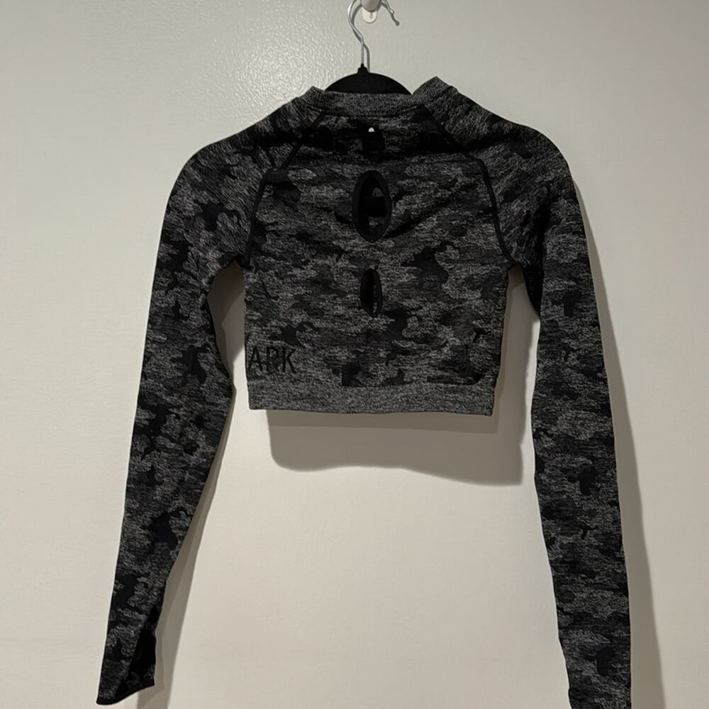 Gymshark Camouflage Seamless Crop Top Size M - Picture 9 of 12